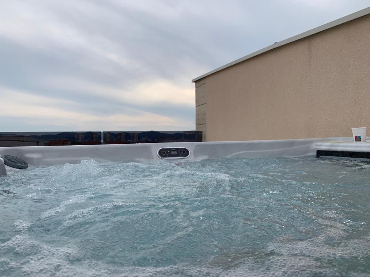 Olive Oasis Penthouse With Jacuzzi Appartement Zadar Buitenkant foto