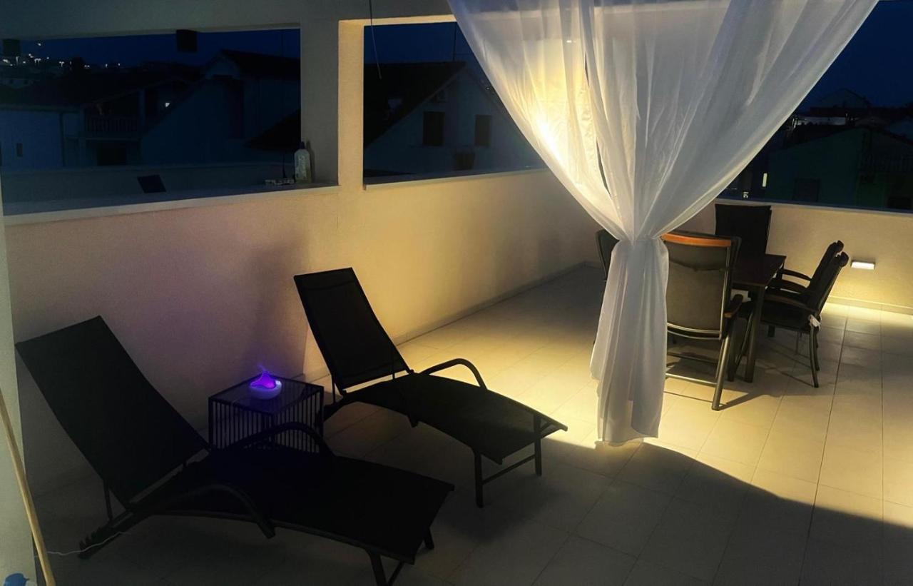 Olive Oasis Penthouse With Jacuzzi Appartement Zadar Buitenkant foto